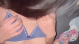 คลิปหลุดกลุ่มลับ คลิปโป๊ chrisxmaxxx น้องเค้กสาวนมใหญ่ ขย่มเย็ดสดโดนซอยน้ำแตกเต็มหี