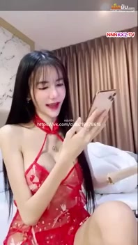 คลิปหลุดคนดัง คลิปxxx smildyee19 ไลฟ์ตรุษจีน แหกหีโชว์ใช้ควยปลอมเสียบรูหีน้ำกระจาย