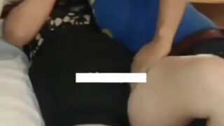 คลิปหลุดทางบ้าน คลิปxxx สาวโรงงานสุดเงี่ยน ตั้งกล้องแอบถ่ายตอนเย็ด ร่อนเอวเสียวกระแทกหี