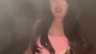 คลิปหลุดกลุ่มลับ คลิปโป๊ โอ๋แม่เอ๋ยเมียแม่งเอวดีหุ่นเด็ดอวบอิ่ม นอนแหกขาให้ผัวจัดการจนแฉะแค่เอาควยสอดหี